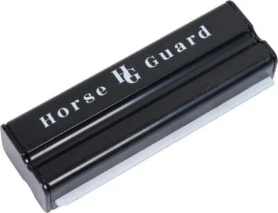 EQUIPAGE Horse Guard Easy Groomer Enthaarungskamm Fellpflege