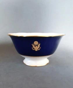 Pickard Palace Royale Ivory Eagle Crest White House porcelain bowl, 8.5 inches - Picture 1 of 7
