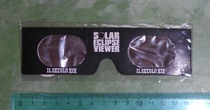 SOLAR ECLIPSE VIEWER OCCHIALI VINTAGE GADGET A "IL SECOLO XIX" BLISTERATO - Imagen 1 de 4