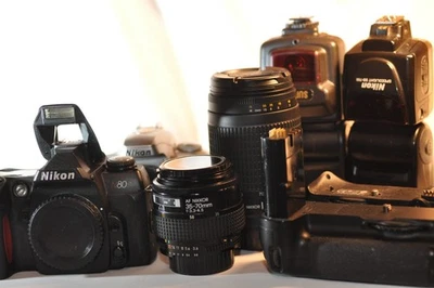 Nikon AF PARTS ONLY NO RETURN camera lens 70-300 35-70 flash SB-700 N80 N55 MB-D - Image 1 of 4