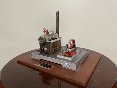 Motor de vapor Wilesco D8 (estilo antiguo) años 60 Foto 1 de 4