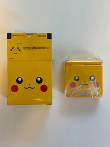 New Nintendo Game Boy Advance SP Pikachu Edition Pokemon Center Original - Bild 1 von 6