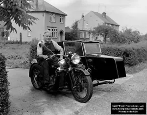 PÓSTER VINTAGE BLANCO Y NEGRO 11x14 / "English Sidecar" de Flash Productions, LLC - Imagen 1 de 1