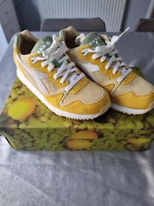 FINAL. x Diadora V7000 LIMONCELLO - UK7.5 NUEVO CON ETIQUETAS EDICIÓN LIMITADA - Imagen 1 de 9