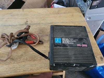 Inversor de alimentación universal continuo de CC/AC Power-To-Go 300W-500W pico PC-300 Foto 1 de 3