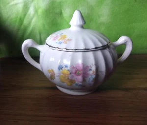 W. S. George Sugar Bowl w/ Lid (Bolero with Gold Trim) - Picture 1 of 3