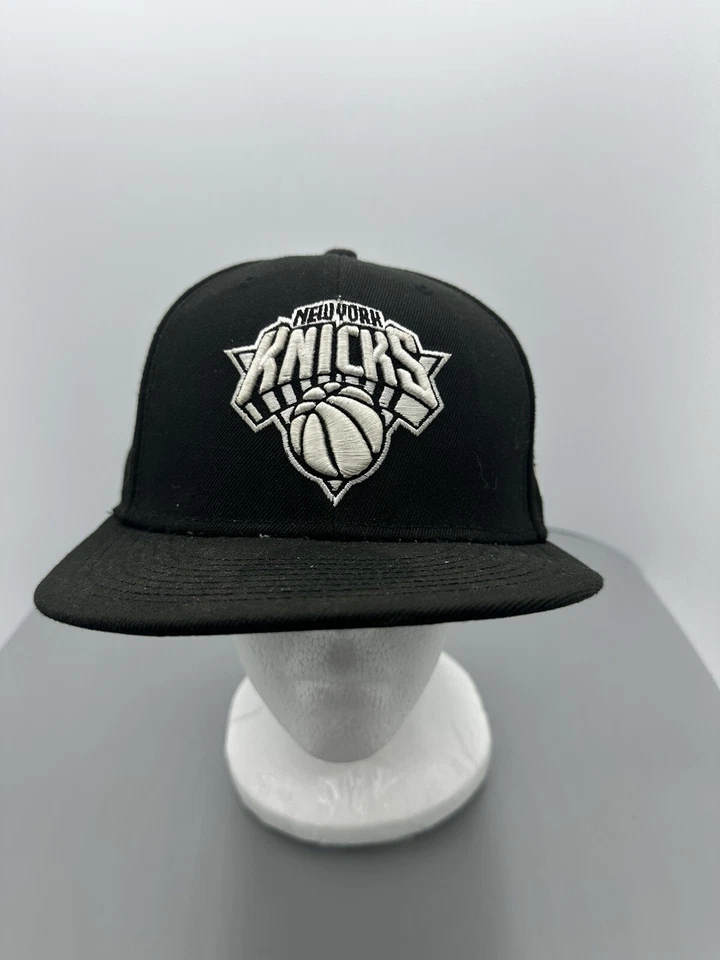 New Era 9Fifty NBA New York Knicks Black & White Basic Snapback Adjustable Hat - Image 1 of 4