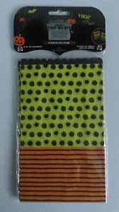 Halloween Party Bags, Halloween Treat Bags with Labels, Pack Of 8 - Picture 1 of 2