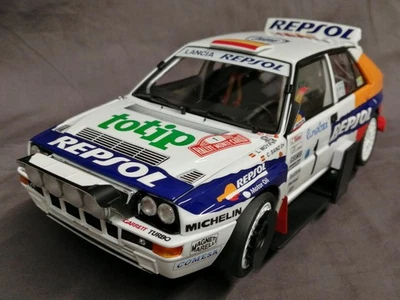KYOSHO LANCIA DELTA HF INTEGRALE 1 18 minicar - Image 1 of 4