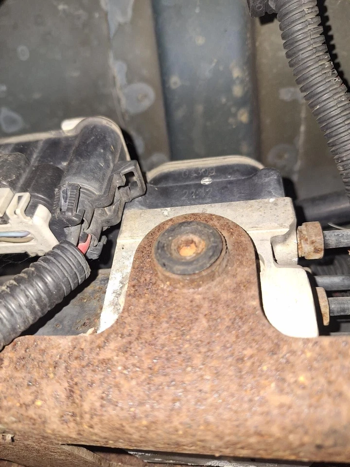 2007 2008 2009 GMC Envoy Abs Pump Control Module - Image 1 of 1