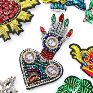 Parche con cuentas de diamantes de imitación de tela de cristal de vidrio artesanal 3D insignia de animal hágalo usted mismo - Imagen 1 de 46
