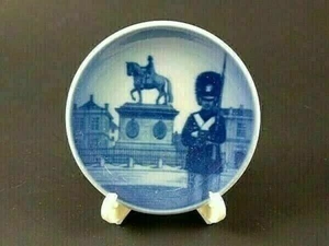 Royal Copenhagen PALACE GUARD Miniatur Teller #11 Franklin Mint Collection blau - Bild 1 von 3