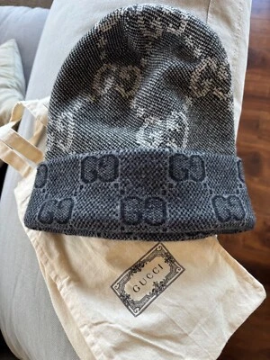 Gucci GG Logo Gorro Invierno Esquí Tejido Talla Mediana NUEVO con bolsa para el polvo Foto 1 de 4