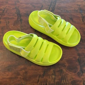 UGG Sport Yeah limettenfarbene neongrüne Damen-Sandalen Größe 5 - Bild 1 von 7