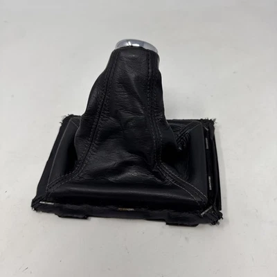 2005 - 2010 Scion TC 5 Speed Manual Shift Knob Leather Chrome Cover Boot OEM - Imagem 1 de 4