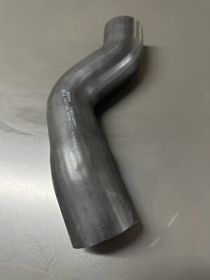 NEW: Mitsubishi Triton 4n15 Intercooler Hose (Cold side) MI-14099W030P - image 1 of 4