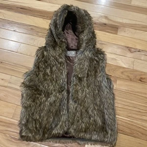Sz 5T JOYFOLIE Mia Joy Faux Fur Gurls Brown Hooded Vest - Picture 1 of 6