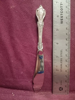 CUCHILLO MANTEQUILLA MAESTRO DELACOURT Lunt Sterling 6 3/4" sin monograma Foto 1 de 4