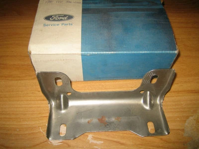 NOS 1980-87 Ford LTD Crown Victoria Mercury Radiator Grill Support Brace Bracket - Image 1 of 2