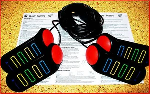 PS3/PS2 BUZZ -QUIZ/JUNIOR BUZZER CON CIRCA 4 METRI DI CAVO USB PER UN MASSIMO DI 4 PERSONE - Foto 1 di 1
