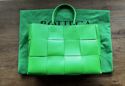 BOTTEGA VENETA Large Arco Tote Bag in Parakeet - Image 1 of 4