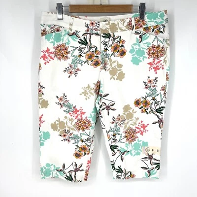 Calça Capri ST. JOHNS BAY Feminina Pequena Plus Size 18P Bolsos Florais Brancos - Imagem 1 de 4