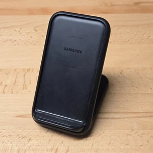 Samsung 15W Wireless Charger Stand EP-N5200 Fast Charging - Photo 1 sur 3