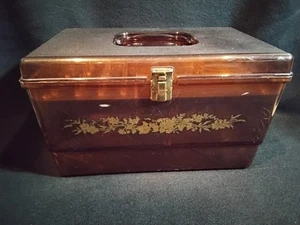 VINTAGE 70er JAHRE KUNSTSTOFF BERNSTEIN MARMORIERT NÄHKASTEN MIT ORIGINAL TABLETT DABEI - Bild 1 von 8