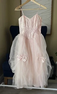 Jessica McClintock • Vestido Vintage GUNNE SAX Rosa Tul Baile de graduación Talla 3 Lazos De Colección - Imagen 1 de 4