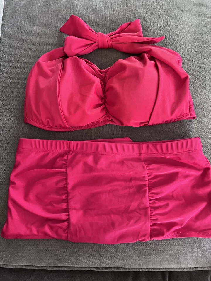 Bikini halter pin-up rojo cereza Forever 21 Foto 1 de 4