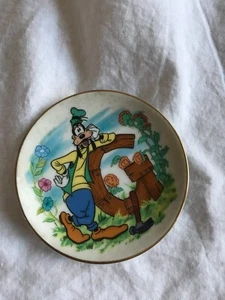 Disney Alphabet Miniature Plate Letter G GOOFY 3 Inches Diameter- Japan - Picture 1 of 2