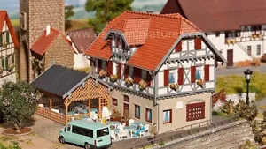 Faller 130438 - Auberge / Hotel - Restaurant avec terrasse - HO (1:87) - Foto 1 di 4