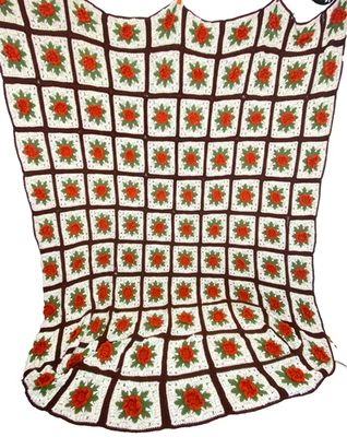 Colcha cuadrada vintage años 70 grande rosa roja óxido afgana abuela floral blanca Foto 1 de 4