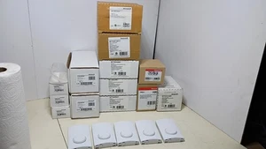 Bundle 19ct. New Honeywell W7751H & F, W7750C, C7041B2005, Thermostats & Valves - Picture 1 of 23