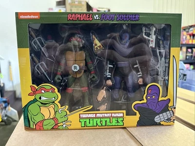 NECA Teenage Mutant Ninja Turtles Raphael vs Foot Soldier Figuras Serie de Dibujos Animados Foto 1 de 2