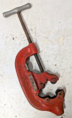 Ridgid 44-S Heavy Duty 4 Wheel Pipe Cutter, 2-1/2" - 4" Capacity - Image 1 of 4