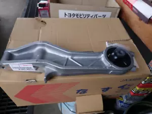 TOYOTA GENUINE 2003-08 ALPHARD REAR DIFFERENTIAL SUPPORT NO.1 52380-58010 OEM - Picture 1 of 3