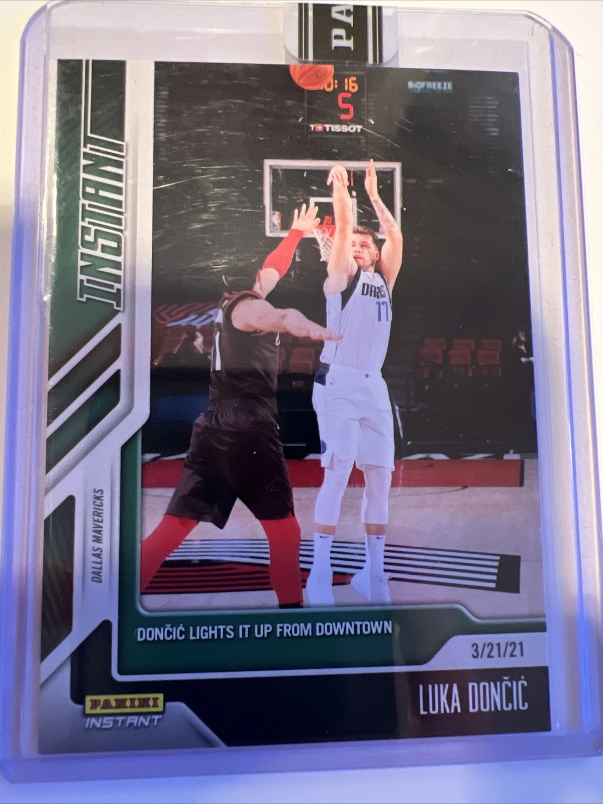 2020-21 Panini Instant #116 Luka Doncic Green 3/5 Rare
