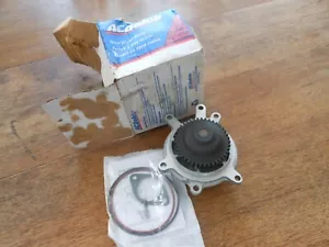 17 18 19 20 21 22 Silverado 2500 3500 AC Delco water pump 8.8 diesel engine - Picture 1 of 4