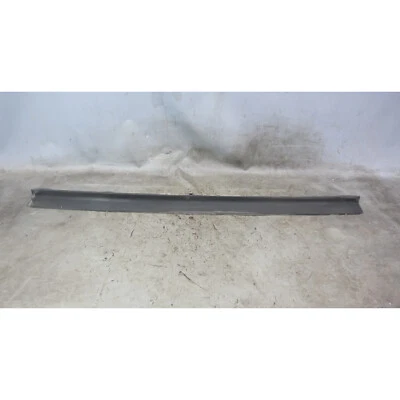 Parachoques trasero BMW E30 serie 3 86-89 placa de buceo plástico moldura superior central Foto 1 de 4