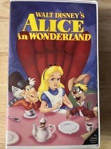 Disney Alice In Wonderland, VHS vintage Classic Movie, Original 1951, G - Picture 1 of 4