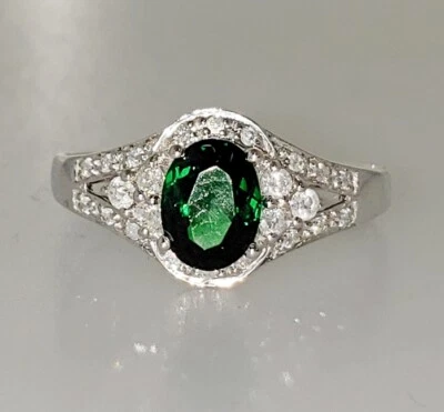 Кольцо из белого золота 10 карат с овальным зеленым турмалином круглой огранки бриллиантом 1,25 карата размер 11 - Изображение 1 из 4