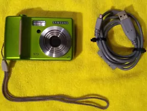 Samsung S73 Compact Camera 7.2 mp 2.5 large LCD ASR Zoom - Picture 1 of 6