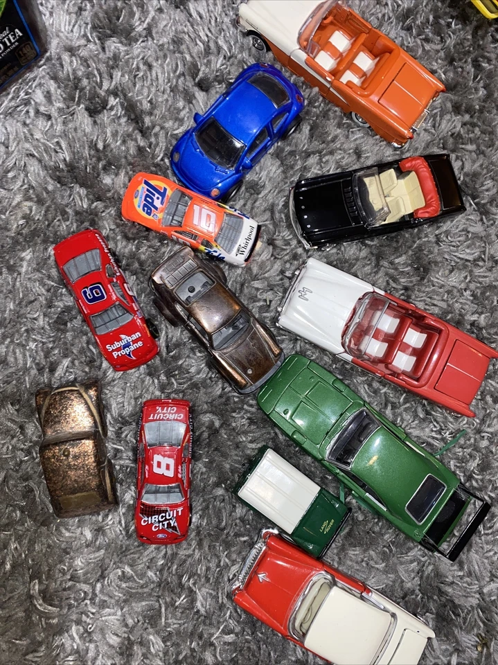 Roadchamps Super Bird and 11 More Diecast Cars AA93 - Image 1 of 4