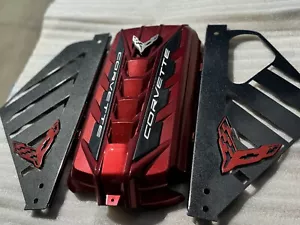 2020/24 CORVETTE C8 ENGINE COVER EDGE RED CARBON FLASH PANELS APPEARANCE PCKG - Picture 1 of 8
