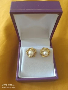 9kt H-Marked Yellow gold With Freshwater pearl,2.21gram beautiful stud earrings - Picture 1 of 16