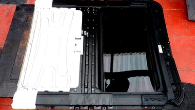 Conjunto completo de marco de techo corredizo techo corredizo OEM 97-06 BMW E46/4 325i, 330i M3 Foto 1 de 4