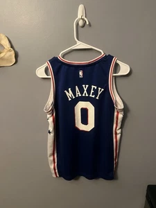 Camiseta Tyrese Maxey Philadelphia 76ers Sixers Fantástica Juvenil M - Imagen 1 de 4