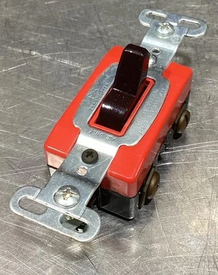 Interruptor de un solo polo Pass & Seymour 20AC1 especificación grado 20A, NOS Foto 1 de 3