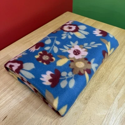 Fleece Throw Blanket All Over Floral Pattern Blue Soft Cottage Core (58" x 49") - Image 1 of 4